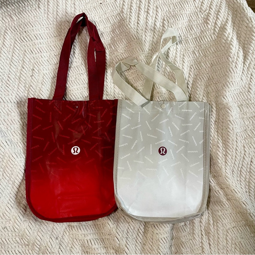 NEW Lululemon Reusable Tote Bags Set of 2